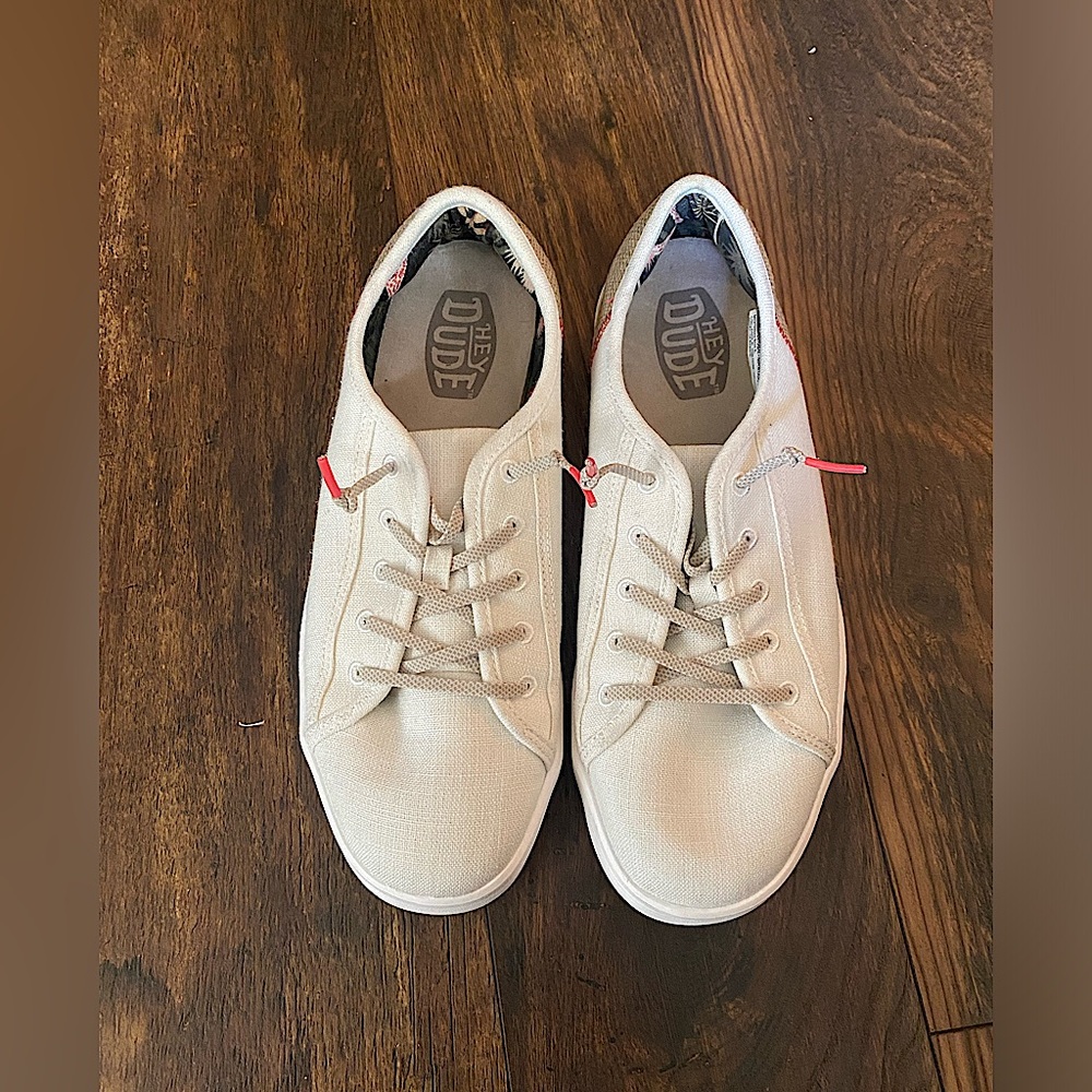Hey Dude shoes ladies size 10